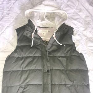 Puffy vest